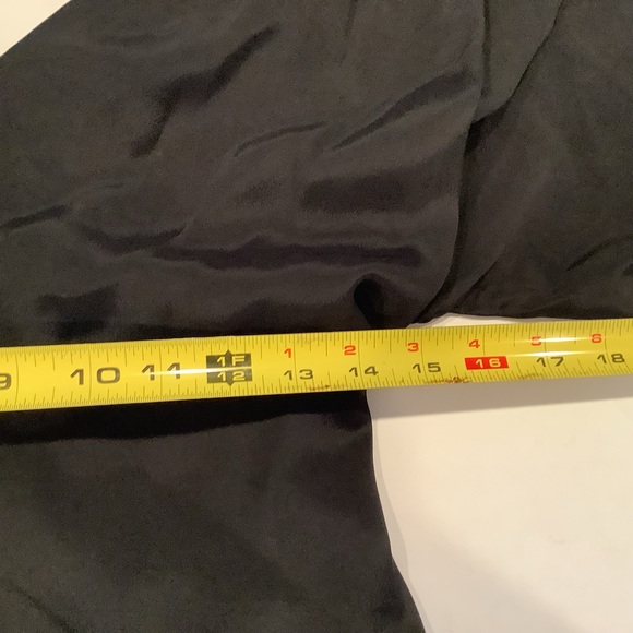 Alice Olivia Geena Dress Size 4 Black Asymmetrical V-Neck Short Sleeves - Picture 12 of 16